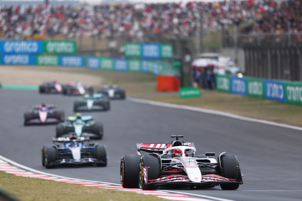 雷速体育直播官网:莱沃库森力克多特蒙德 德甲紧追领头羊拜仁.